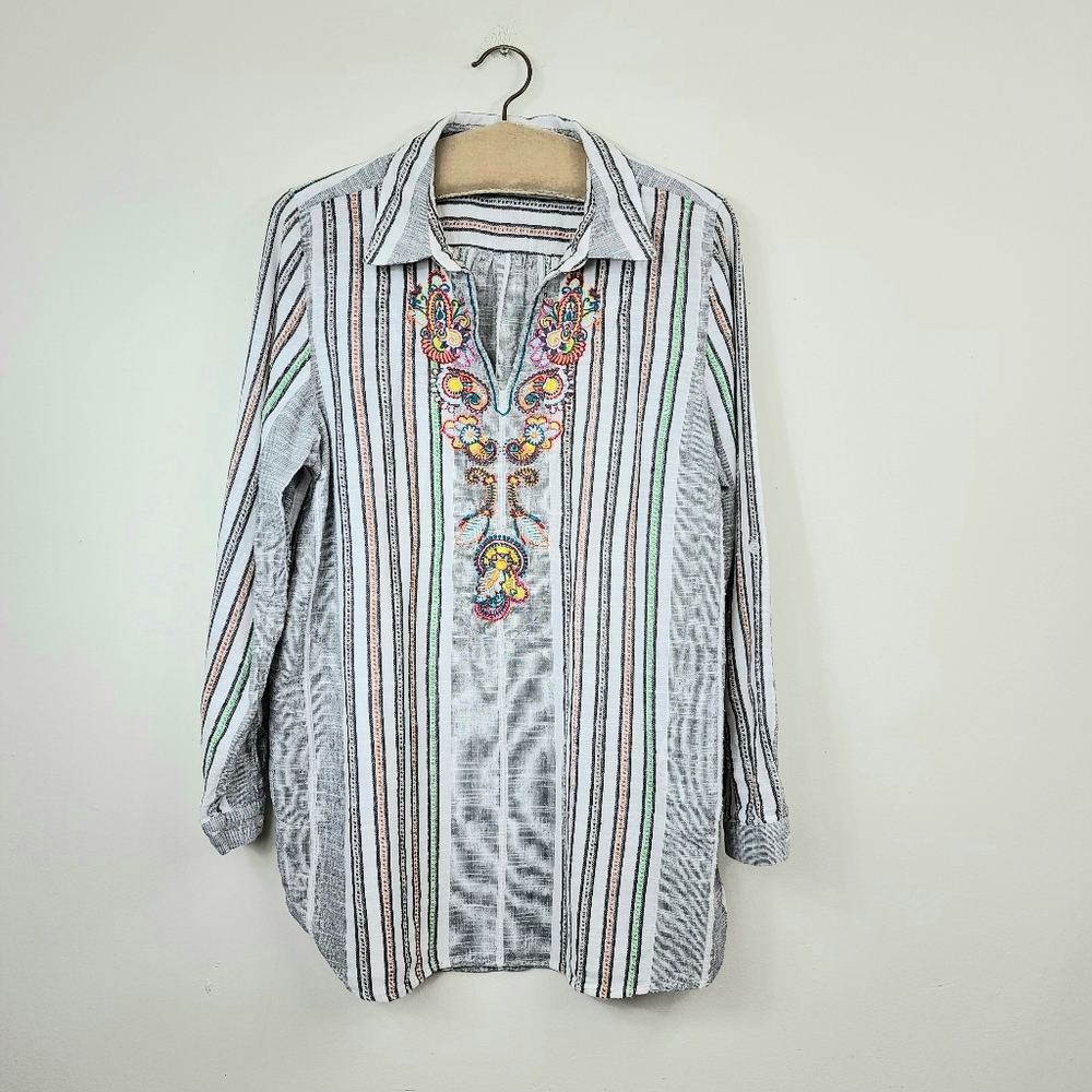 Soft Surroundings embroidered Aruba tunic pullover